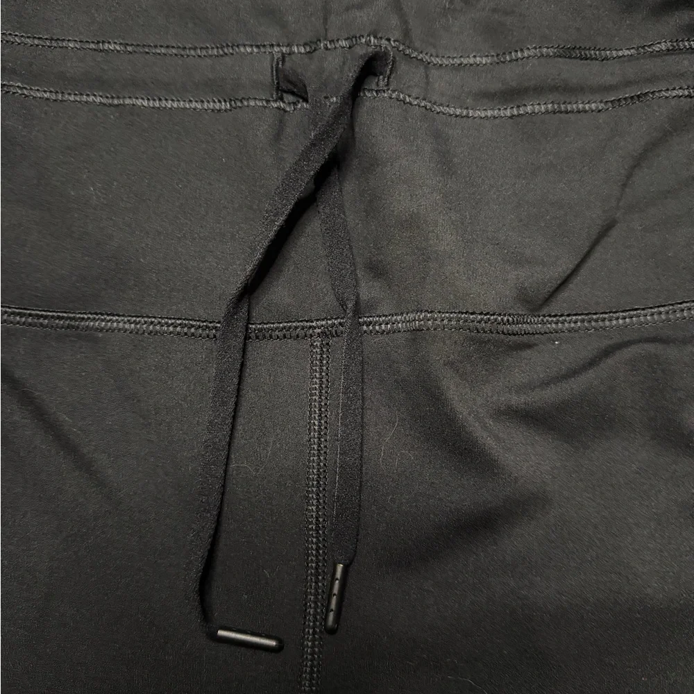 90 Degree By Reflex Black Athletic Shorts with Drawstring - Picture 3 of 4